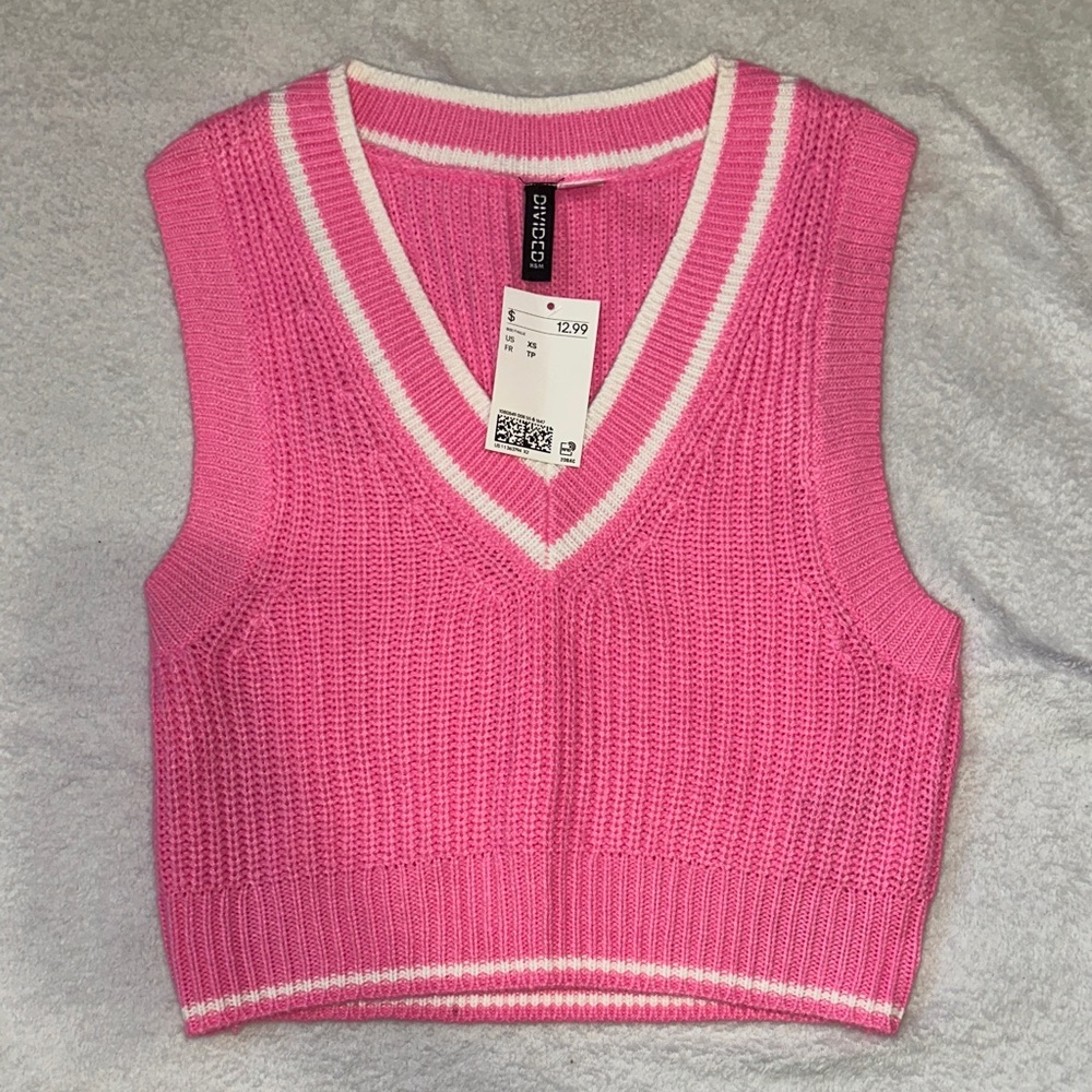 H&M Pink V-Neck Knit Crop Top